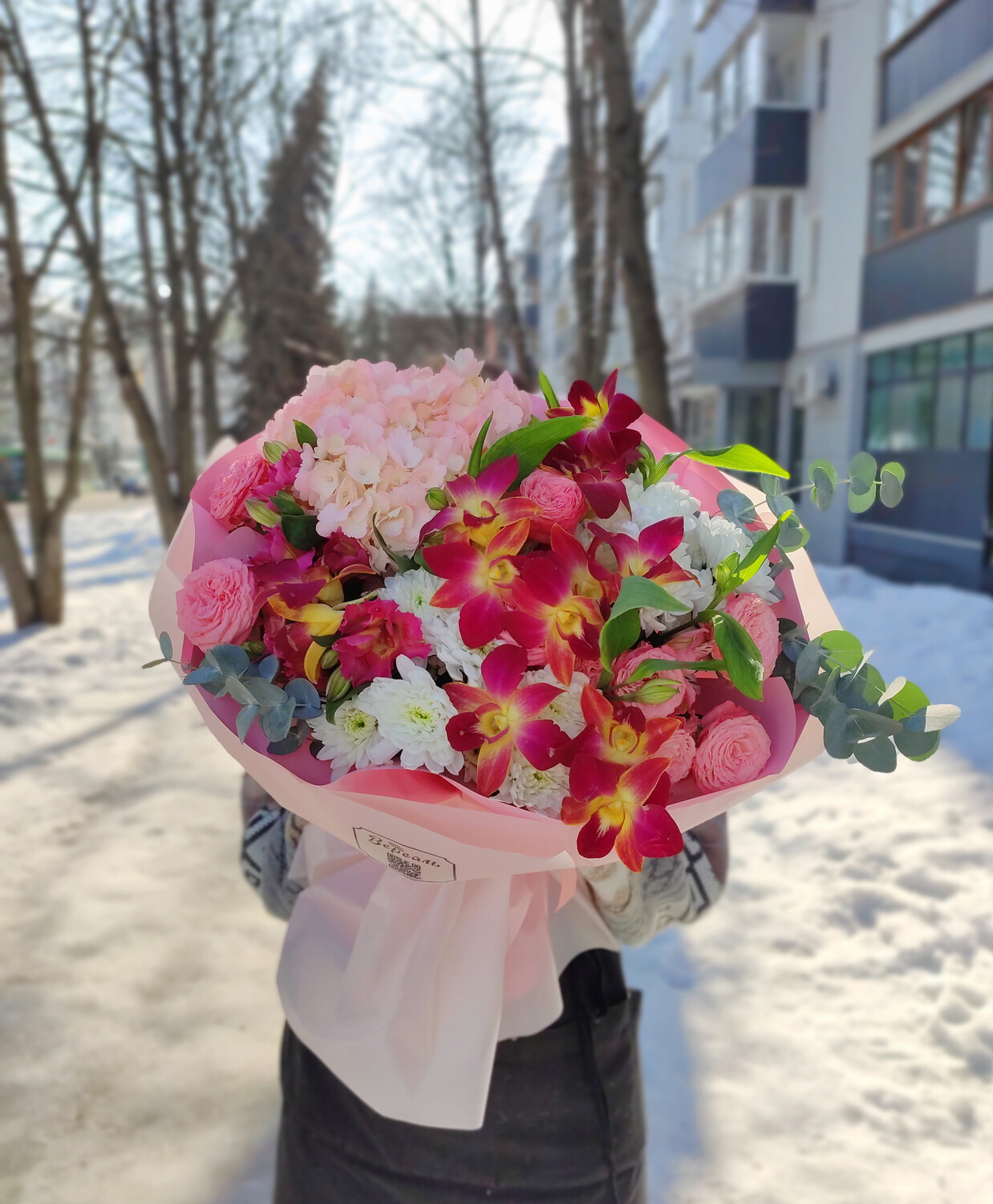 Букет с орхидеей